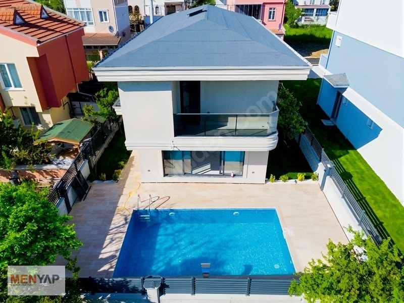 Yeniçiftlik Merkezde Havuzlu, Müstakil 4+1 Dubleks Villa — fotoğraf 1