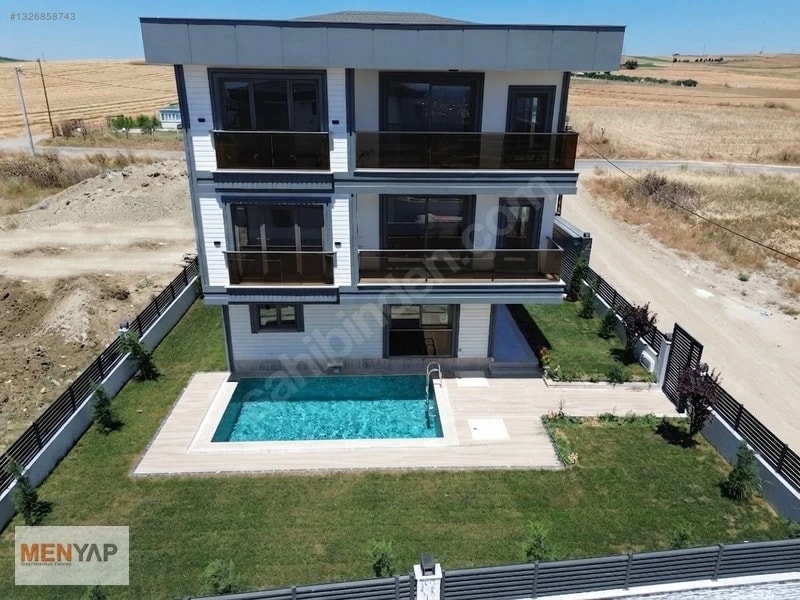 Yeniçiftlik Merkezde 300 m² Arsa İçinde Havuzlu Müstakil 4+1 Villa — fotoğraf 1