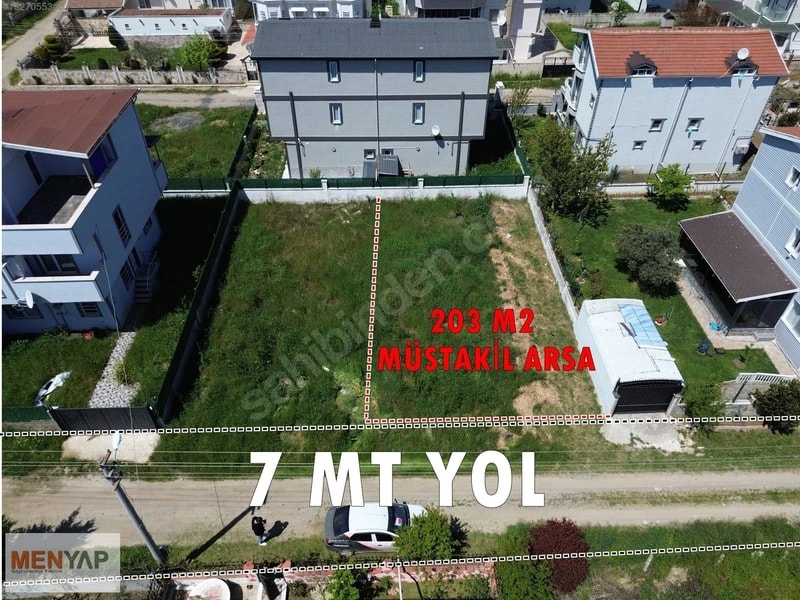 Yeniçiftlik’te Denize 150 Metre, 203 m² Villa İmarlı Arsa — fotoğraf 1