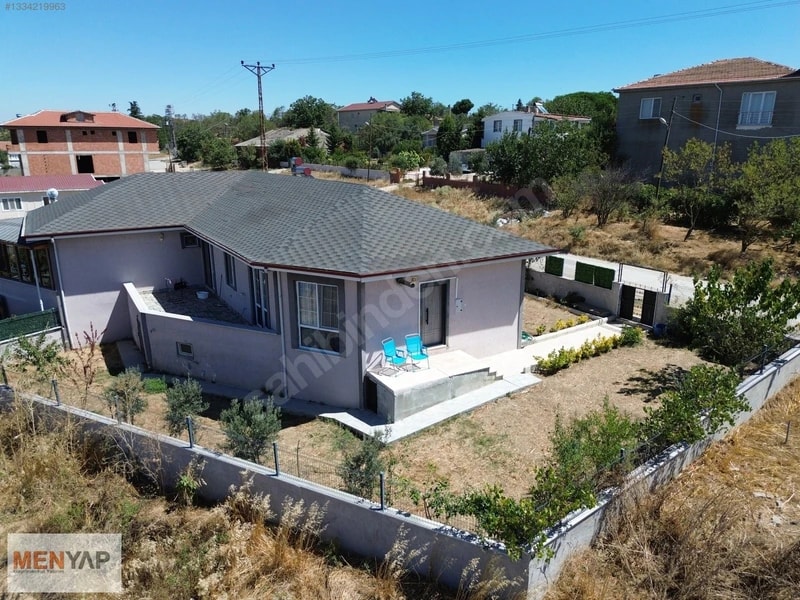 Çeşmeli’de 310 m² Arsa İçinde Tek Katlı Müstakil 3+1 Yazlık — fotoğraf 1
