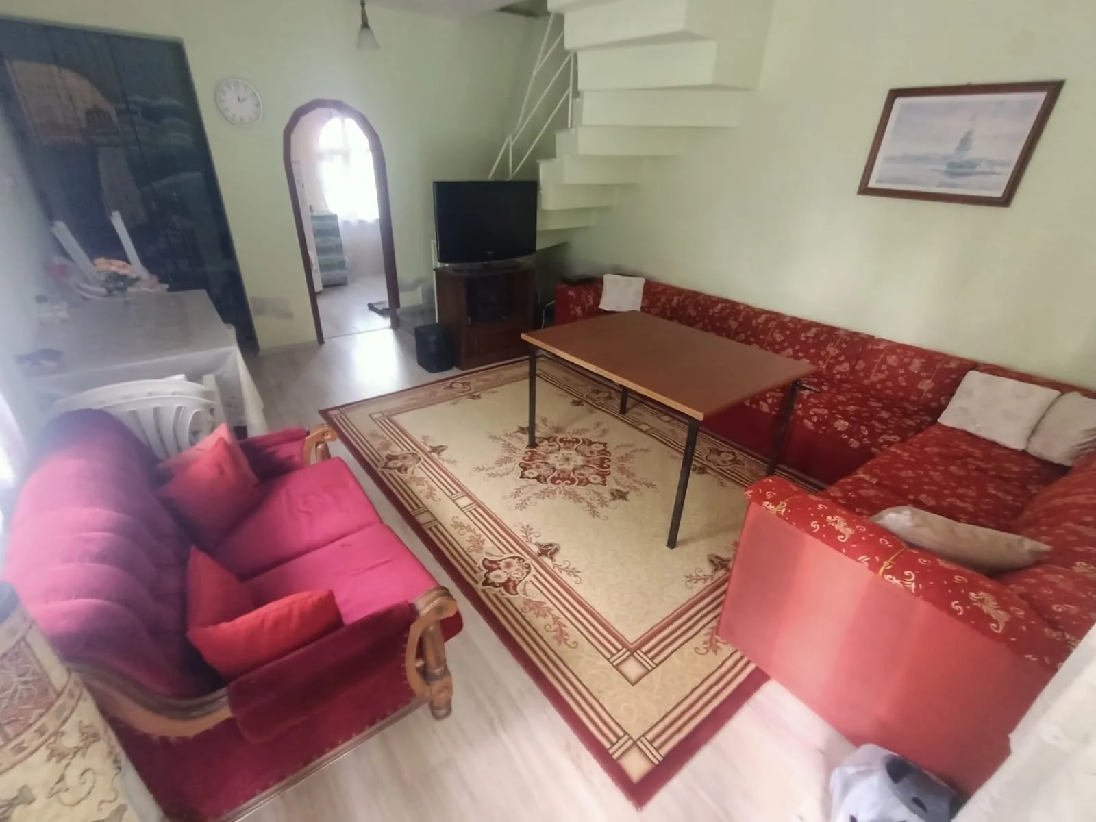Yeniçiftlik’te Bulvar Caddesi Üzerinde 6+1 Villa — fotoğraf 1