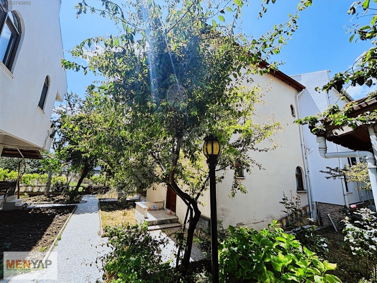 Yeniçiftlik’te Onur Kent Sitesi’nde Denize 200 Metre, Bahçeli 3+1 Villa — fotoğraf 2