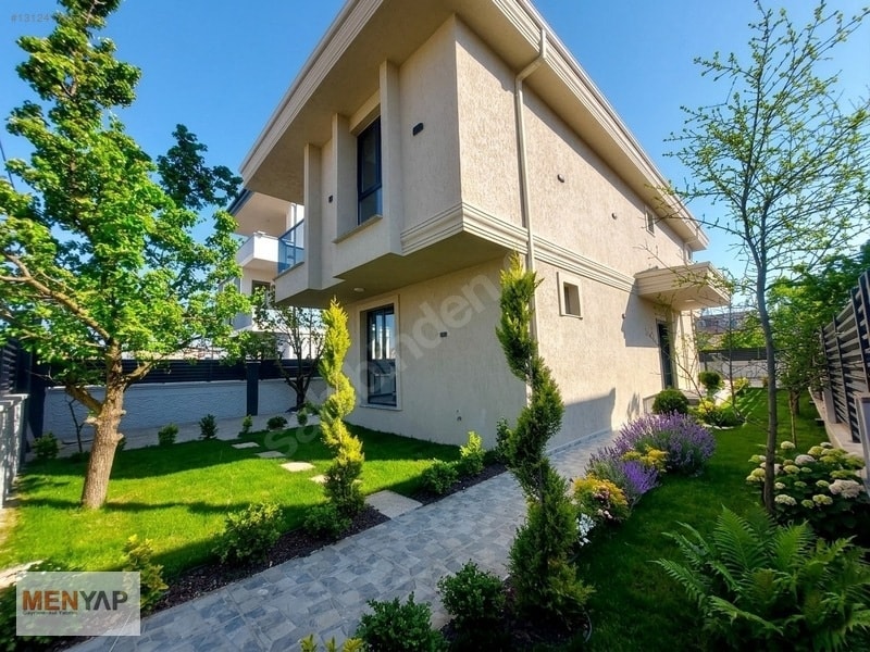 Yeniçiftlik Merkezde Havuzlu, Müstakil 4+1 Dubleks Villa — fotoğraf 2