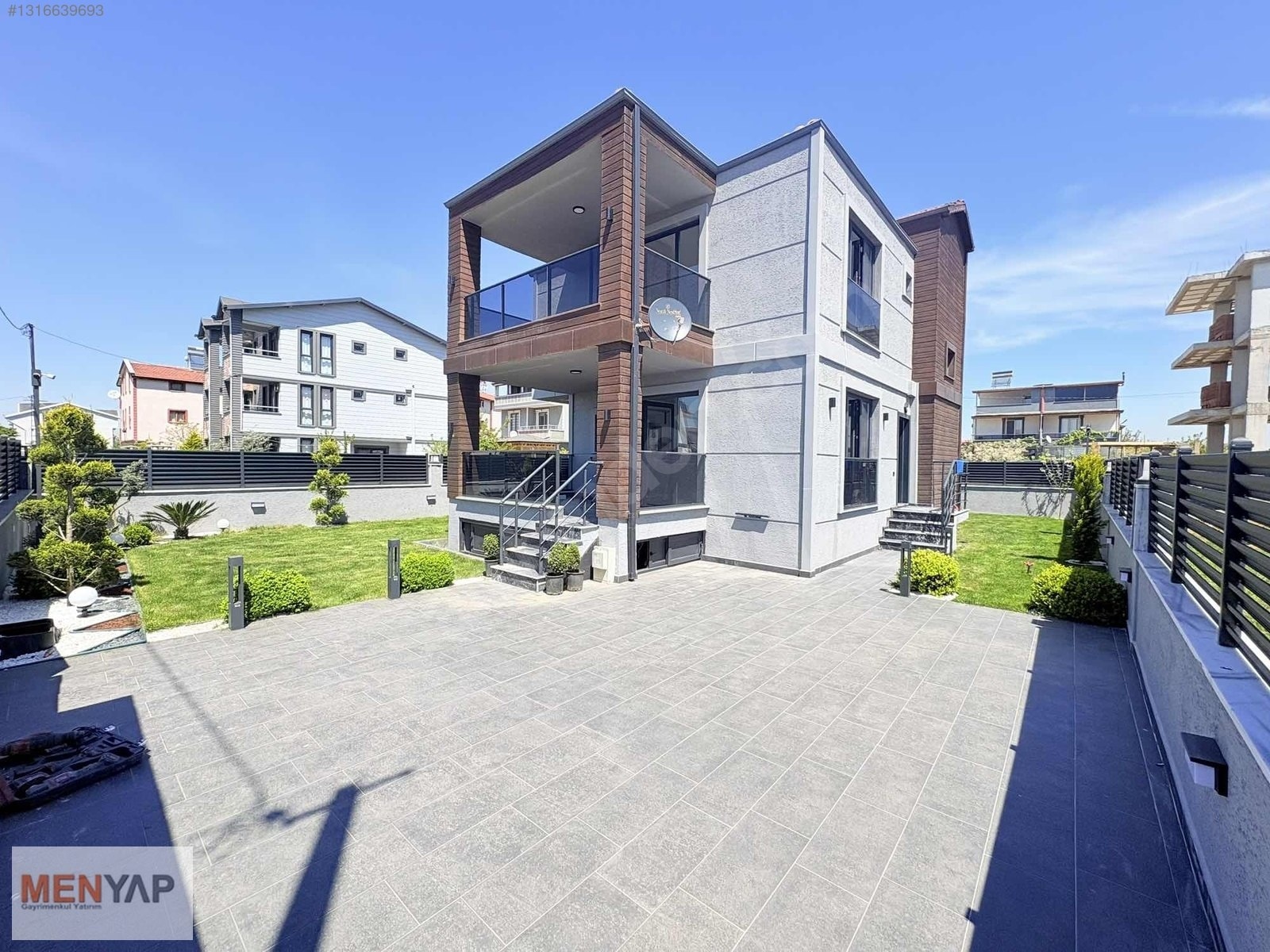 Yeniçiftlik’te Parka Cepheli, Deniz Manzaralı Özel Tasarım 4+1 Villa — fotoğraf 2