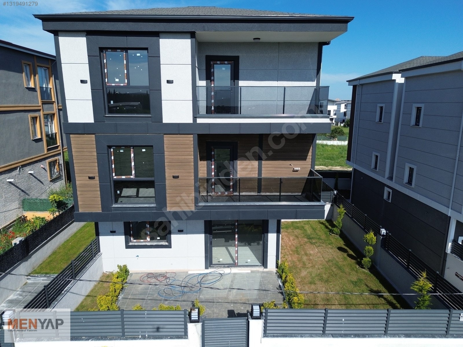 Yeniçiftlik’te Deniz Manzaralı, Müstakil Girişli 4+1 Tripleks Villa — fotoğraf 2