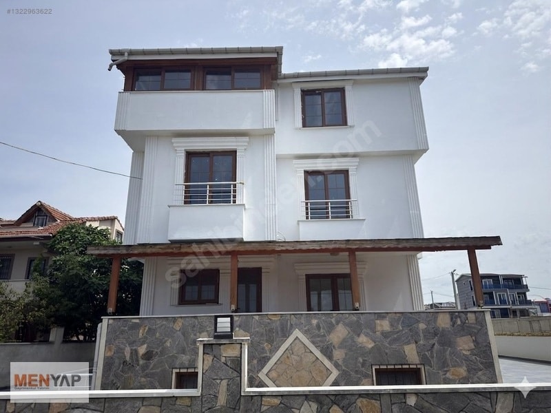 Yeniçiftlik Merkezde Havuzlu, Müstakil Bahçeli 6+1 Villa — fotoğraf 2