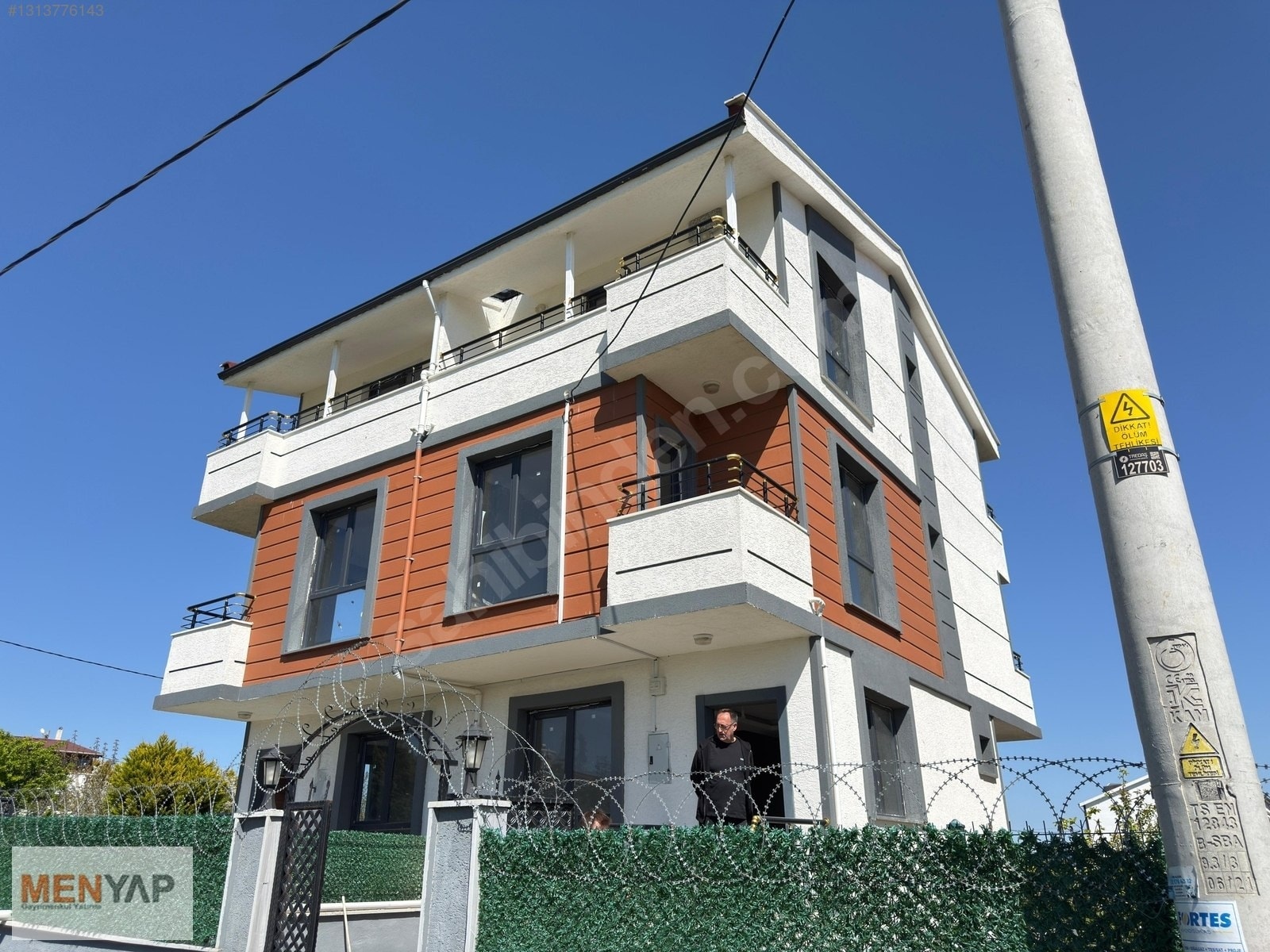 Yeniçiftlik’te Parka Cepheli, Köşe Başı 4+1 Tripleks Villa — fotoğraf 3