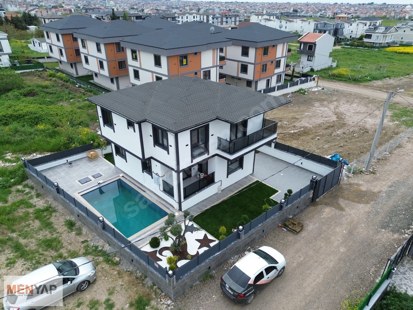 Yeniçiftlik Merkezde 316 m² Arsa İçinde Havuzlu 4+1 Dubleks Villa — fotoğraf 3