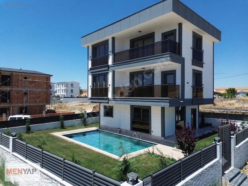 Yeniçiftlik Merkezde 300 m² Arsa İçinde Havuzlu Müstakil 4+1 Villa — fotoğraf 3