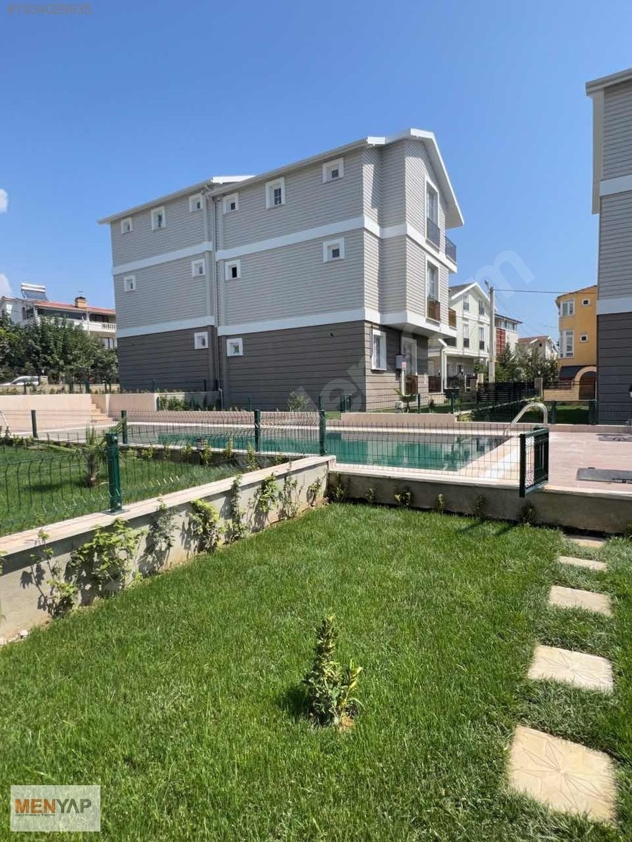 Yeniçiftlik’te Denize 200 Metre, Havuzlu Sitede İskanlı 4+1 Villa — fotoğraf 3