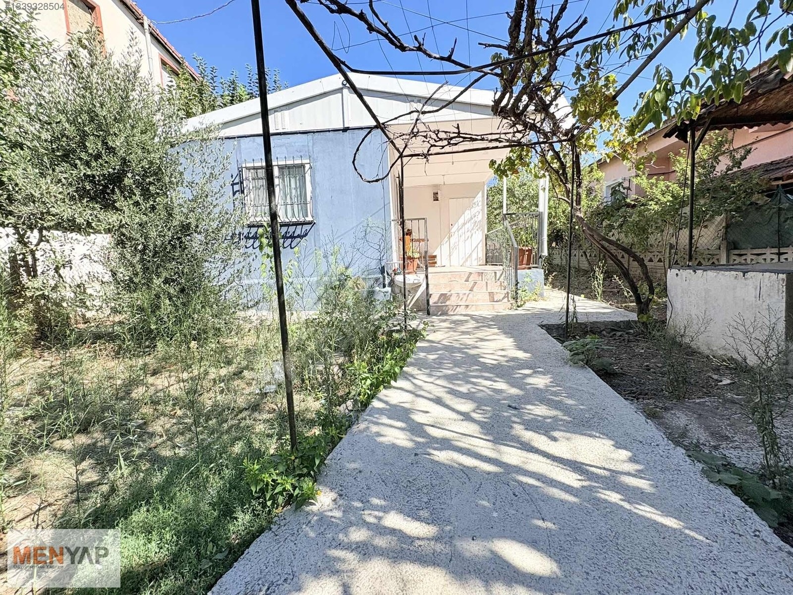 Yeniçiftlik’te 262 m² Arsa İçinde Tek Katlı Müstakil 2+1 Ev — fotoğraf 3