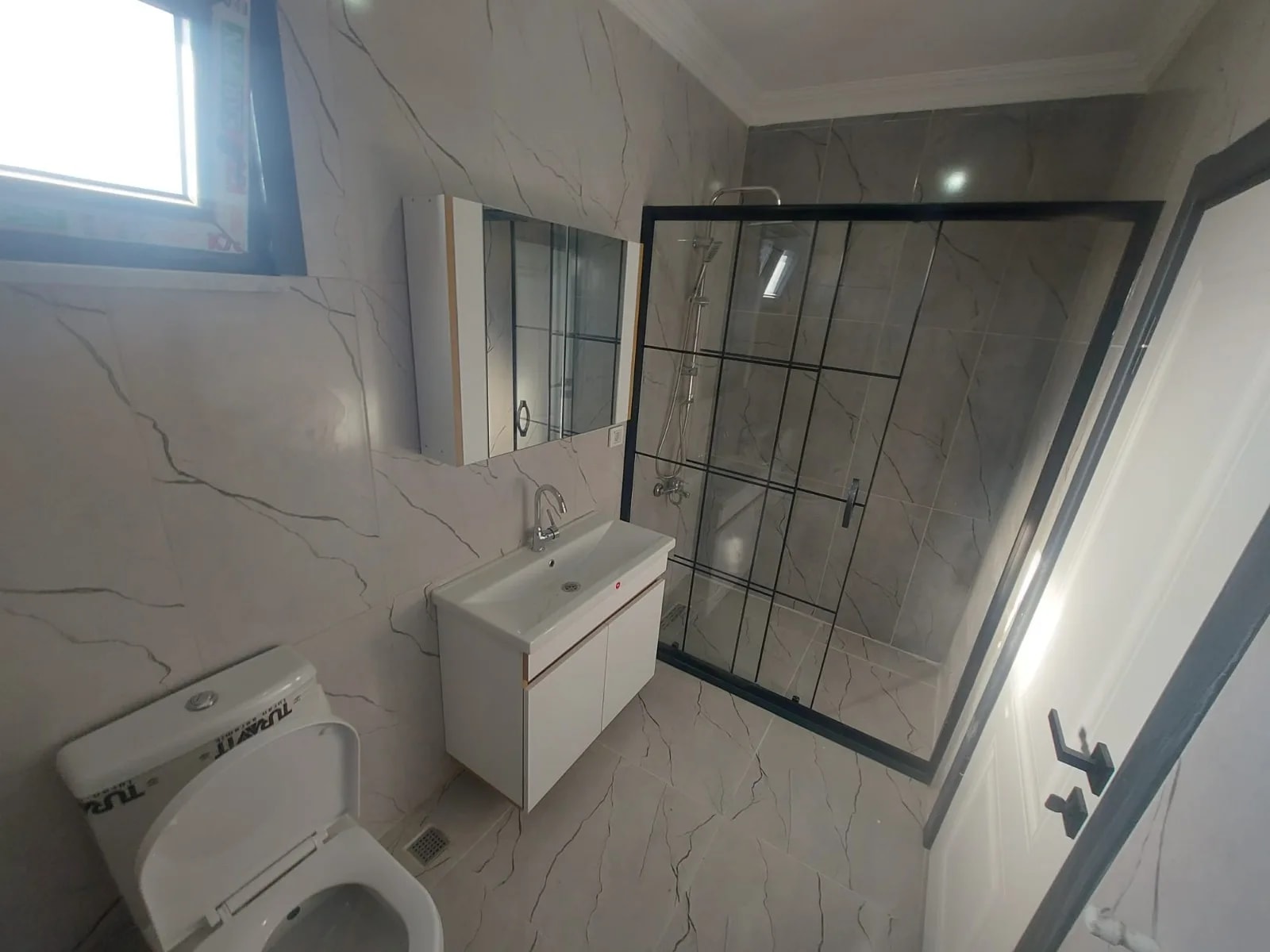 Yeniçiftlik’te Cem Evi Yakınında İskanlı 4+1 Yazlık Villa — fotoğraf 3