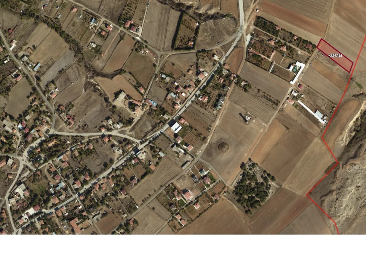 Çeşmeli Köy İçinde Tek Tapu 3.000 m² Satılık Tarla — fotoğraf 3