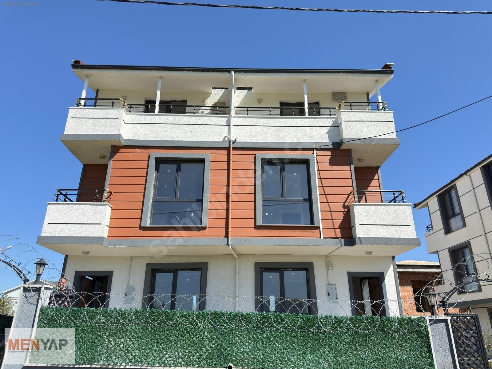 Yeniçiftlik’te Parka Cepheli, Köşe Başı 4+1 Tripleks Villa — fotoğraf 4