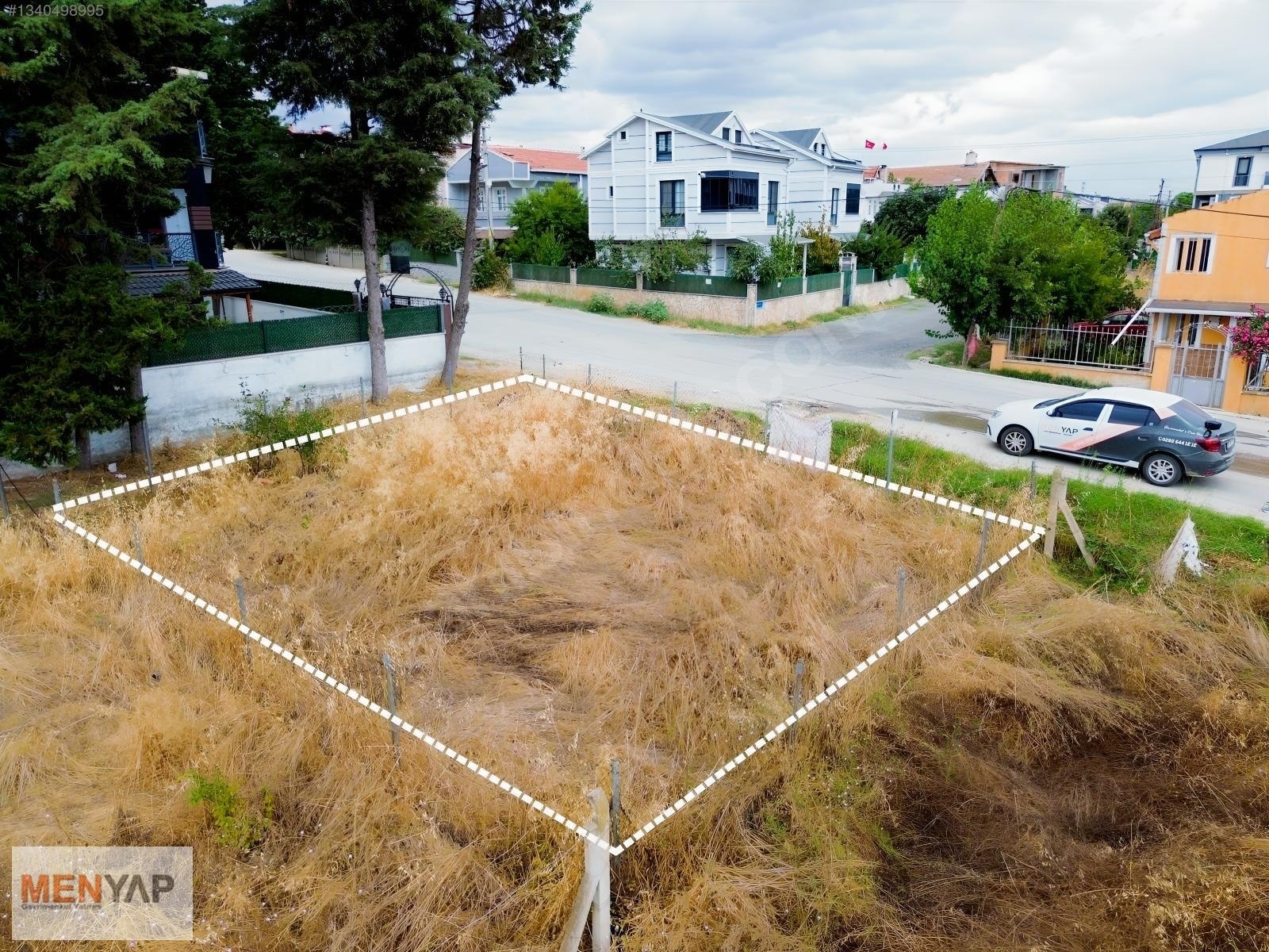 Yeniçiftlik’te Caddeye Cepheli, Denize Yakın Villa İmarlı Arsa — fotoğraf 4