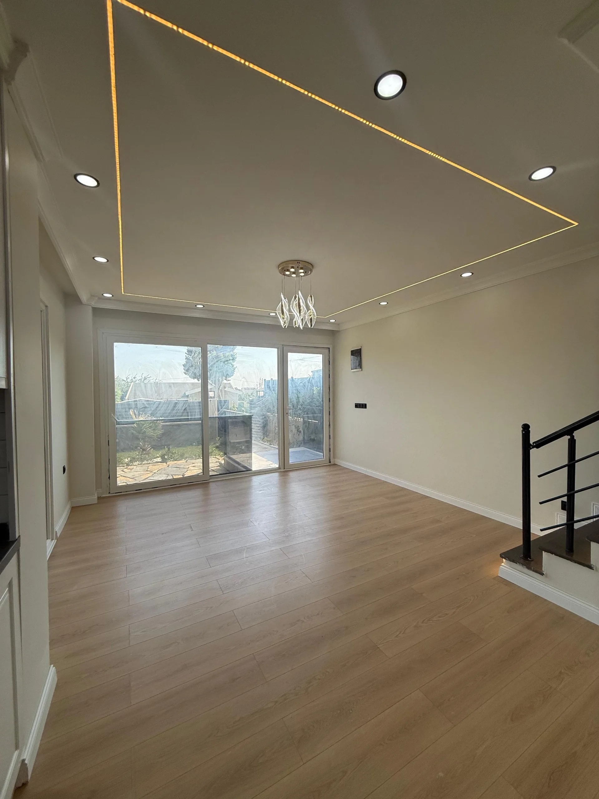 Yeniçiftlik’te Denize 850 Metre, Güney Cepheli 4+1 Villa — fotoğraf 4