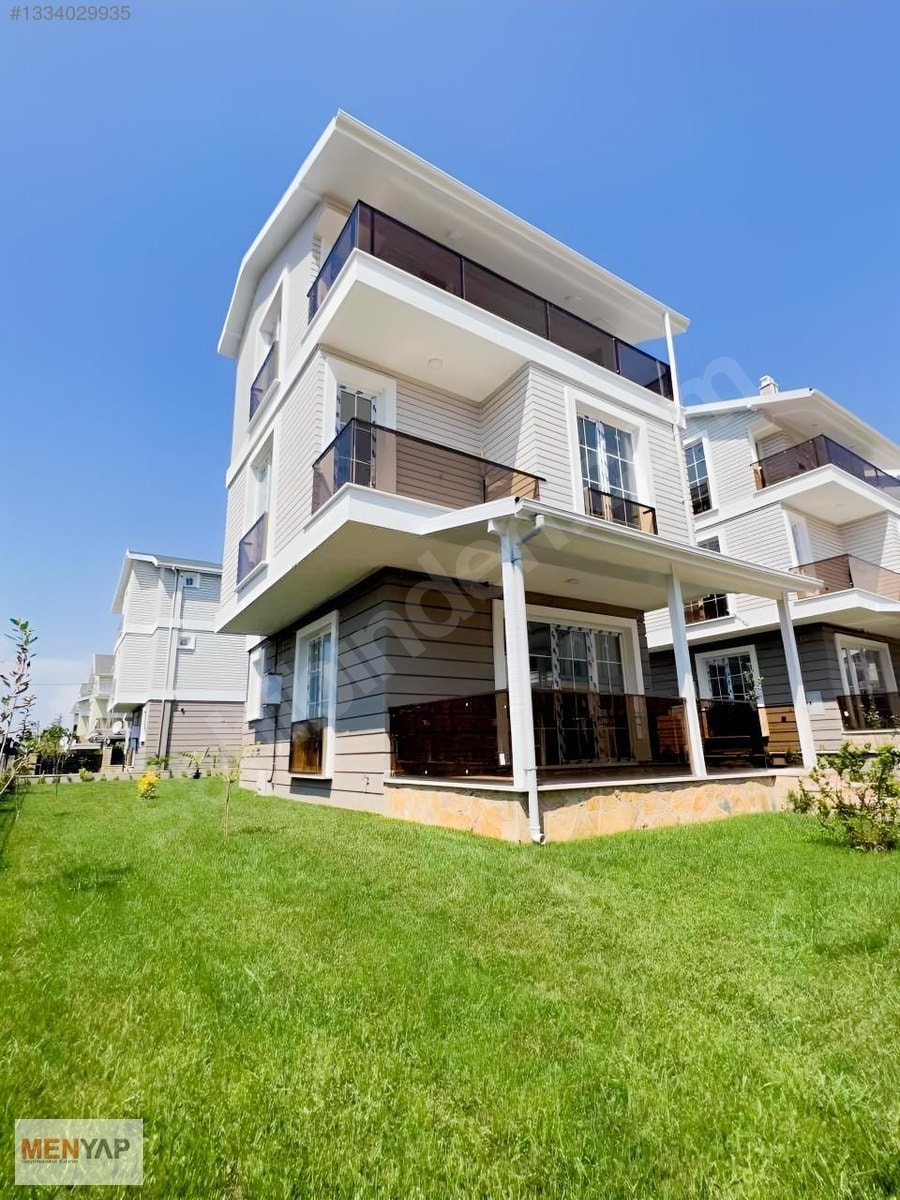 Yeniçiftlik’te Denize 200 Metre, Havuzlu Sitede İskanlı 4+1 Villa — fotoğraf 5