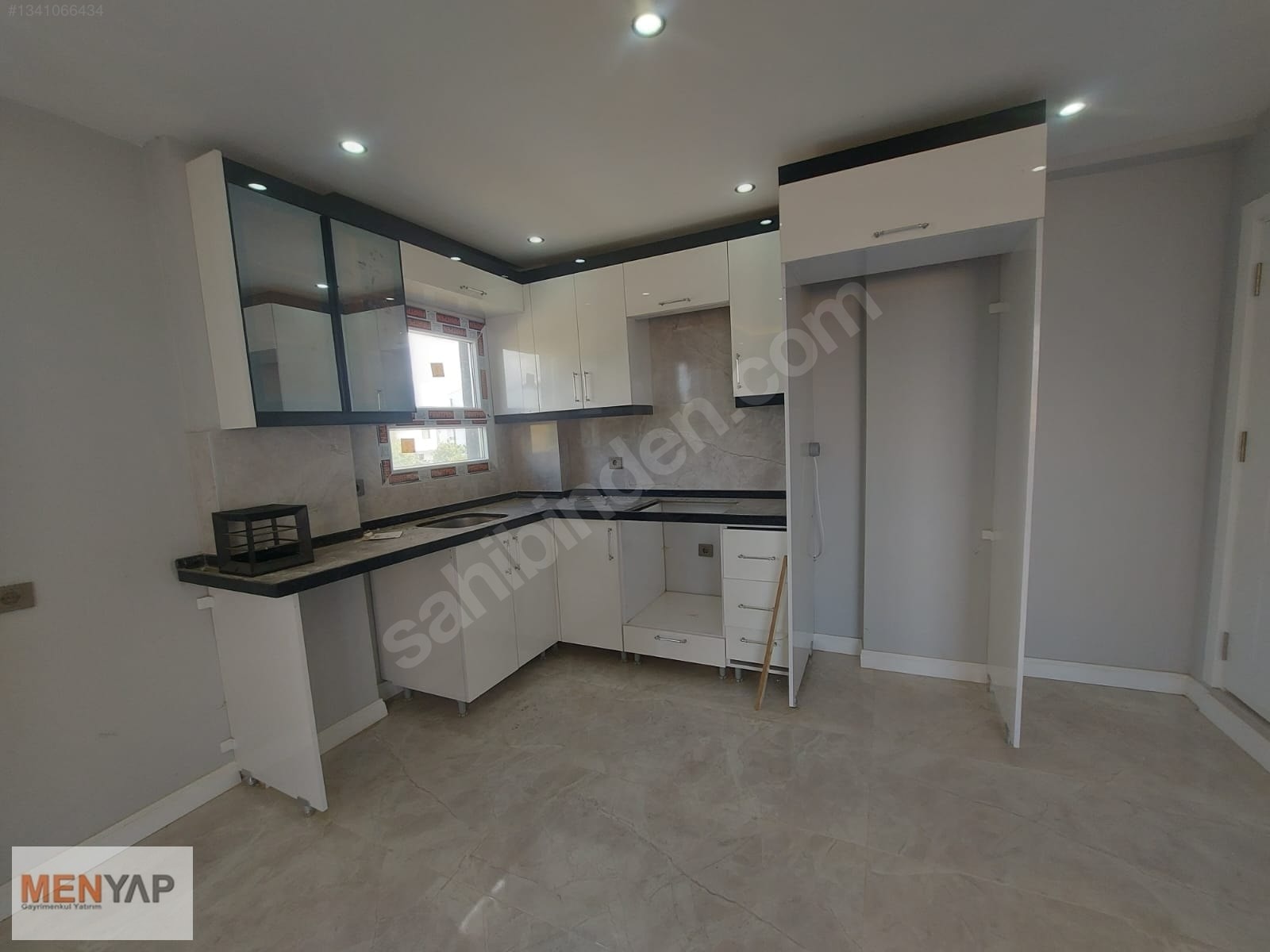 Çeşmeli’de Bahçeli, Otoparklı 4+1 Tripleks Yazlık Villa — fotoğraf 5