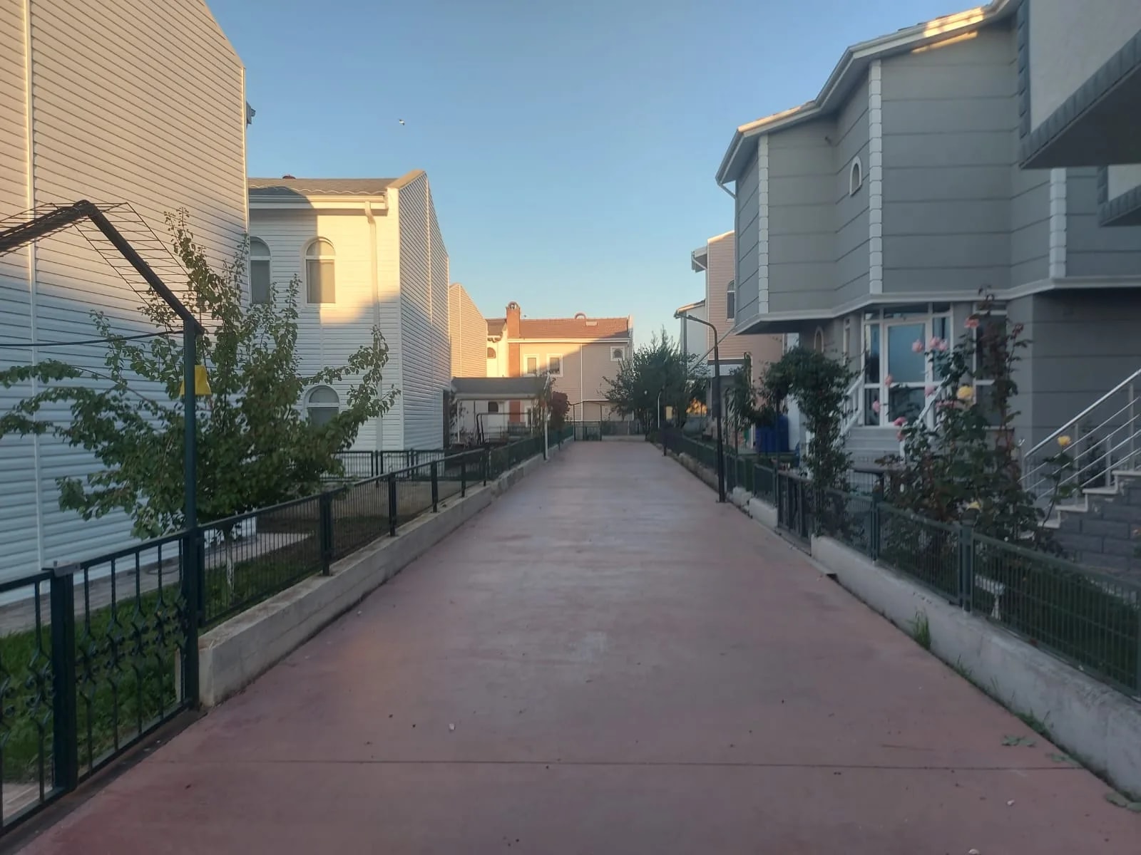 Marmaraereğlisi’nde Havuzlu, Güvenlikli Sitede 3+1 Yazlık Villa — fotoğraf 5