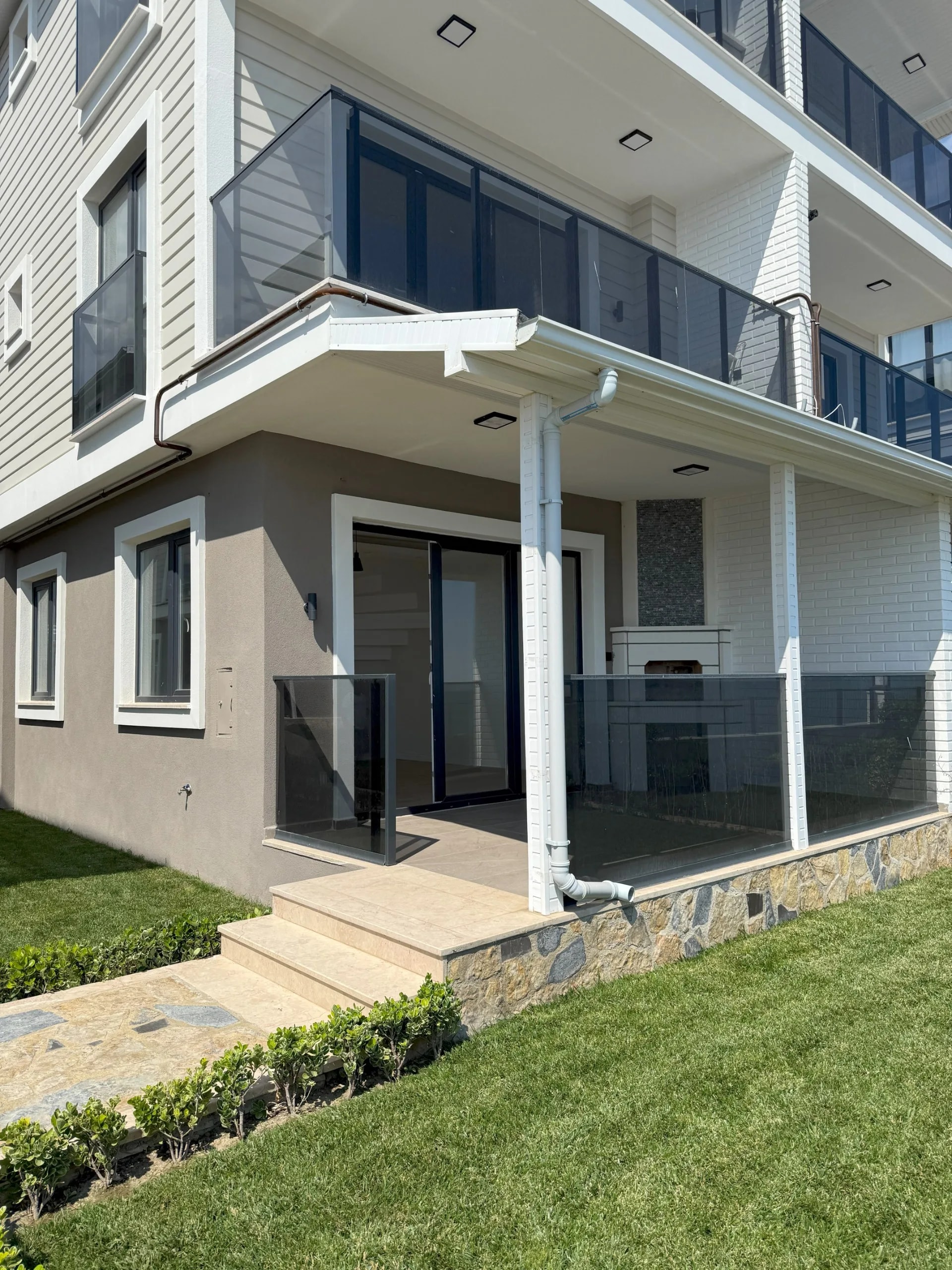 Lilyum Villaları: Yeniçiftlik’te Denize Sıfır Sitede Havuzlu 4+1 Villalar — fotoğraf 5