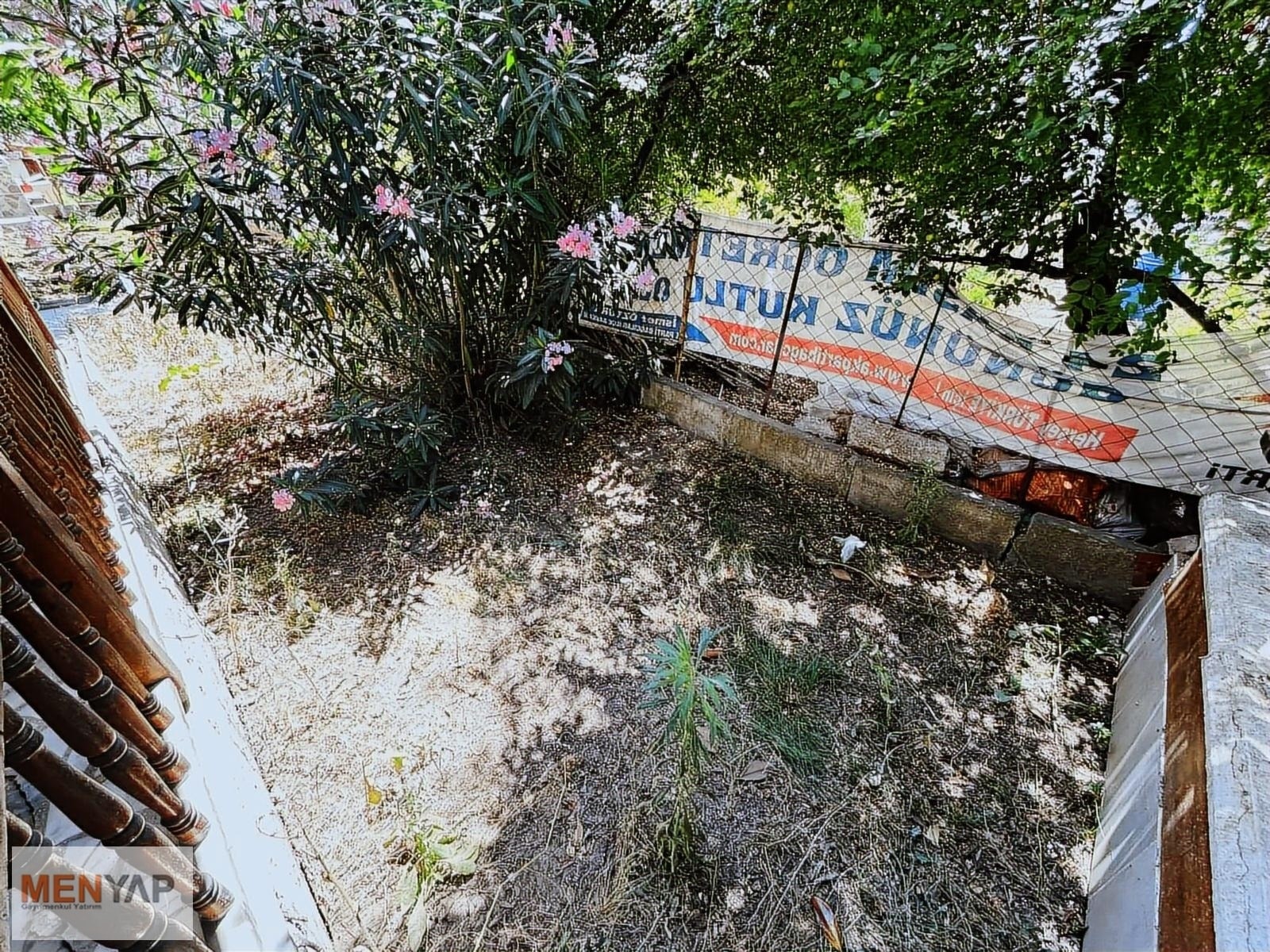 Yeniçiftlik’te Onur Kent Sitesi’nde Denize 200 Metre, Bahçeli 3+1 Villa — fotoğraf 6