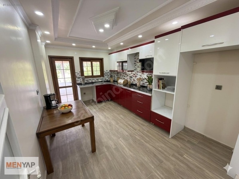 Yeniçiftlik Merkezde Havuzlu, Müstakil Bahçeli 6+1 Villa — fotoğraf 6