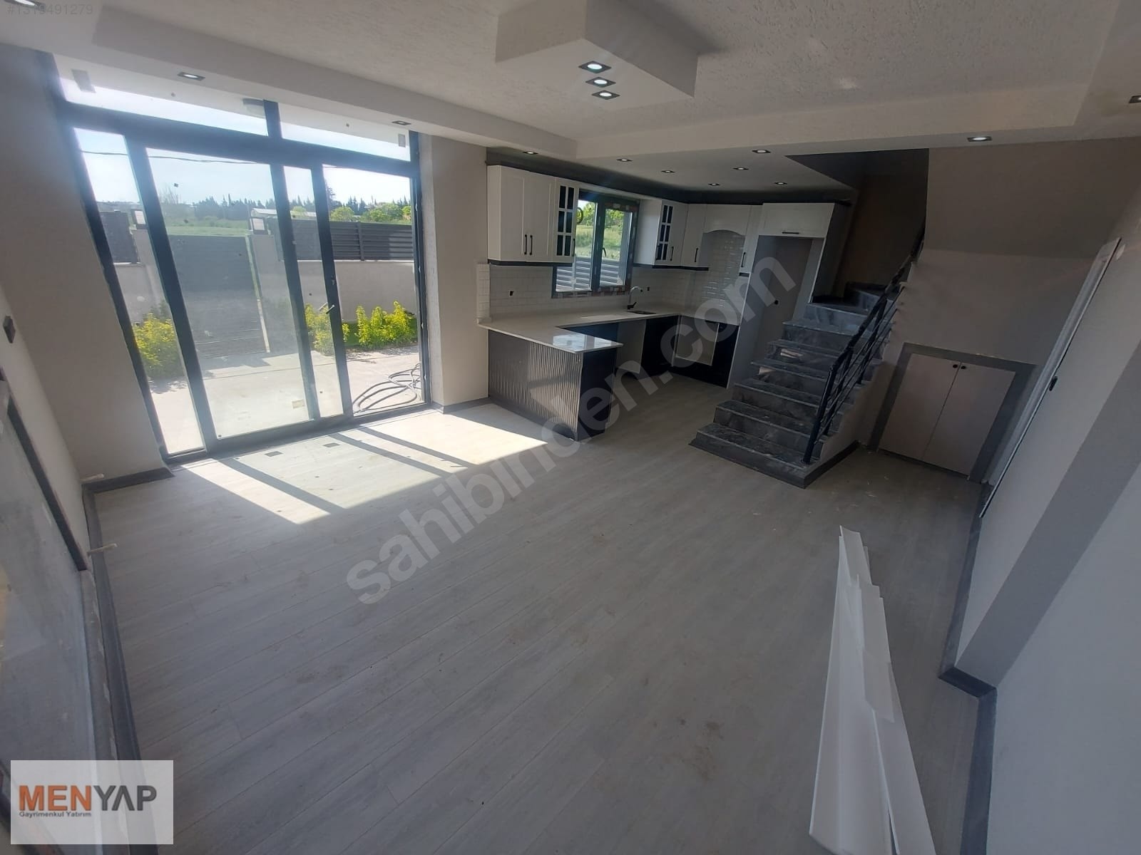 Yeniçiftlik’te Deniz Manzaralı, Müstakil Girişli 4+1 Tripleks Villa — fotoğraf 7