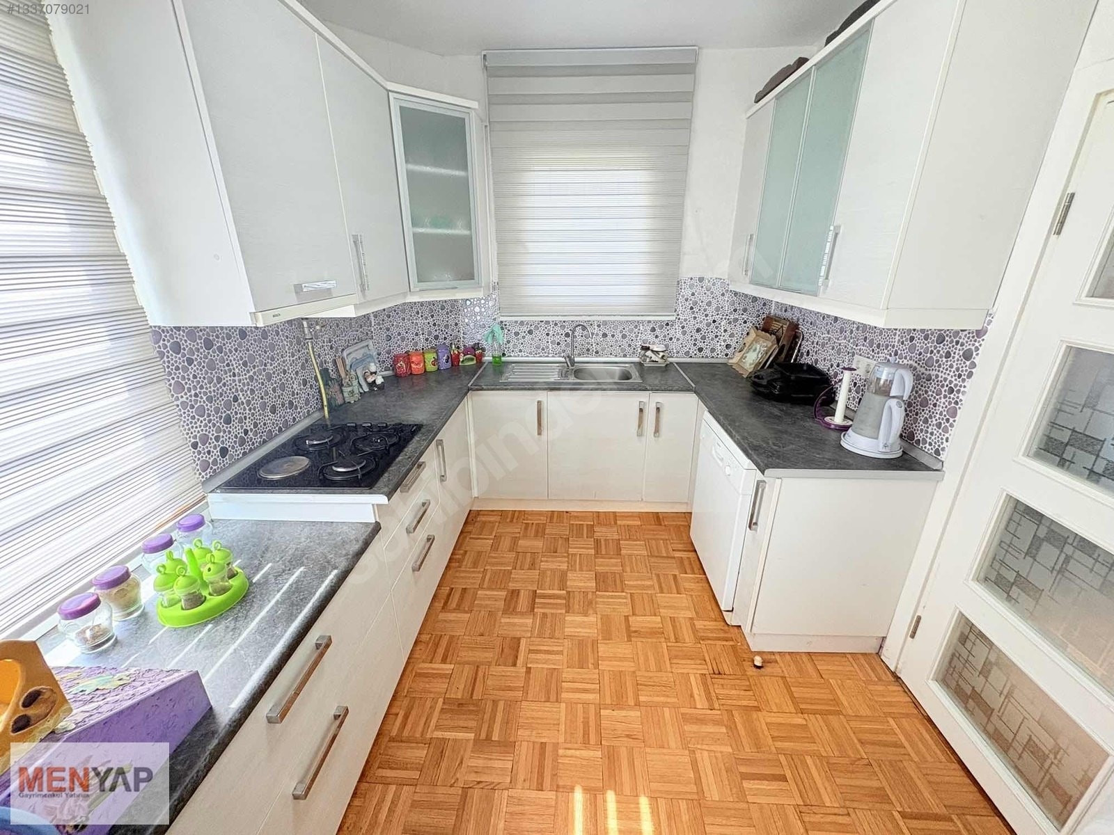 Yeniçiftlik’te Denize Sıfır Havuzlu Sitede Eşyalı 4+1 Dubleks Yazlık — fotoğraf 7