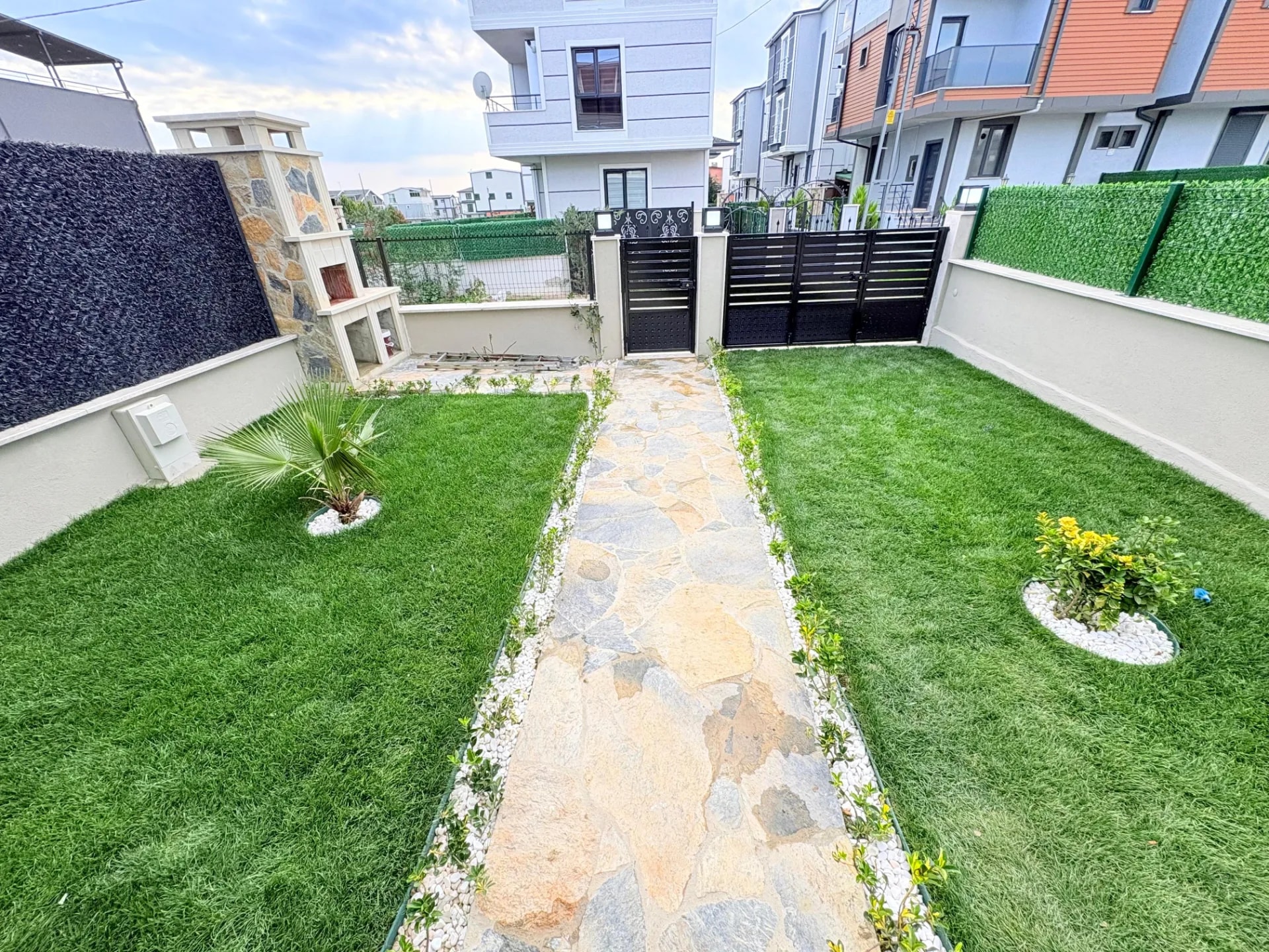 Yeniçiftlik’te Özel Tasarım Geniş Bahçeli İskanlı 4+1 Villa — fotoğraf 7