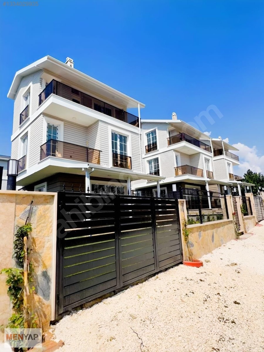 Yeniçiftlik’te Denize 200 Metre, Havuzlu Sitede İskanlı 4+1 Villa — fotoğraf 8