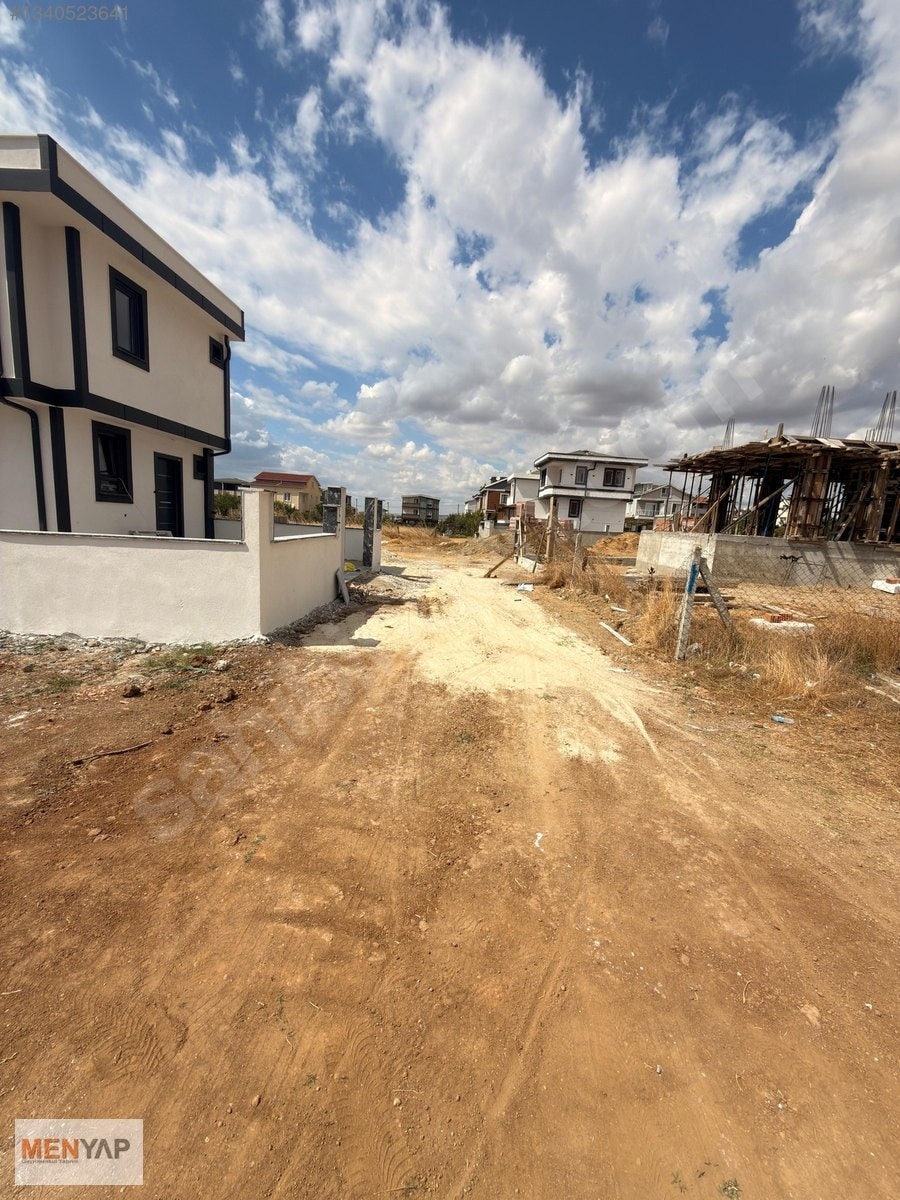 Yeniçiftlik’te Önü ve Arkası Yola Cepheli Villa İmarlı Arsa — fotoğraf 8