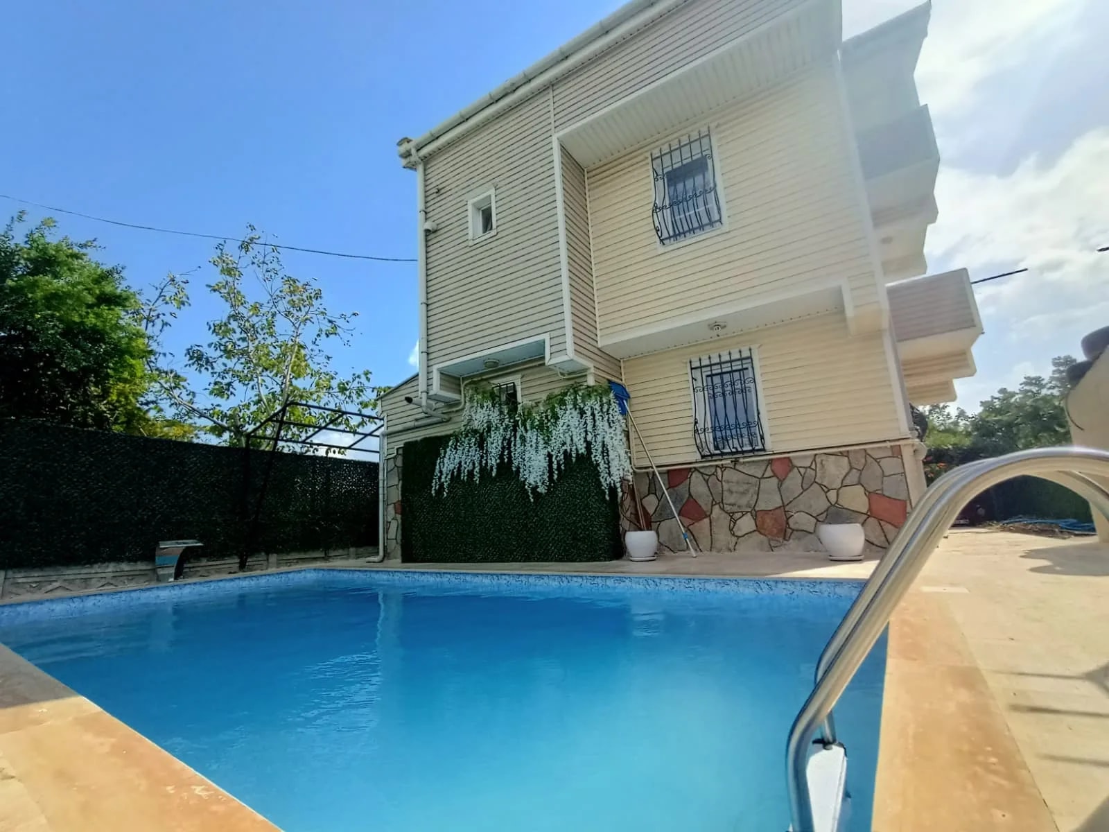Yeniçiftlik Merkezde Havuzlu Müstakil 5+1 Yazlık Villa — fotoğraf 8