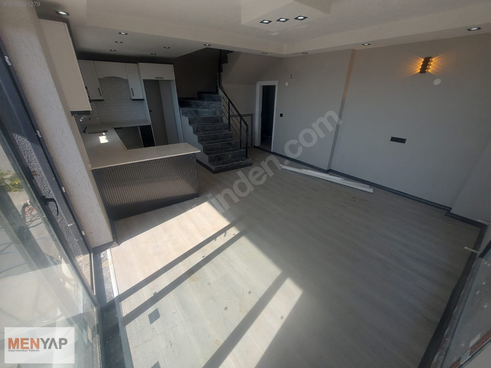 Yeniçiftlik’te Deniz Manzaralı, Müstakil Girişli 4+1 Tripleks Villa — fotoğraf 9