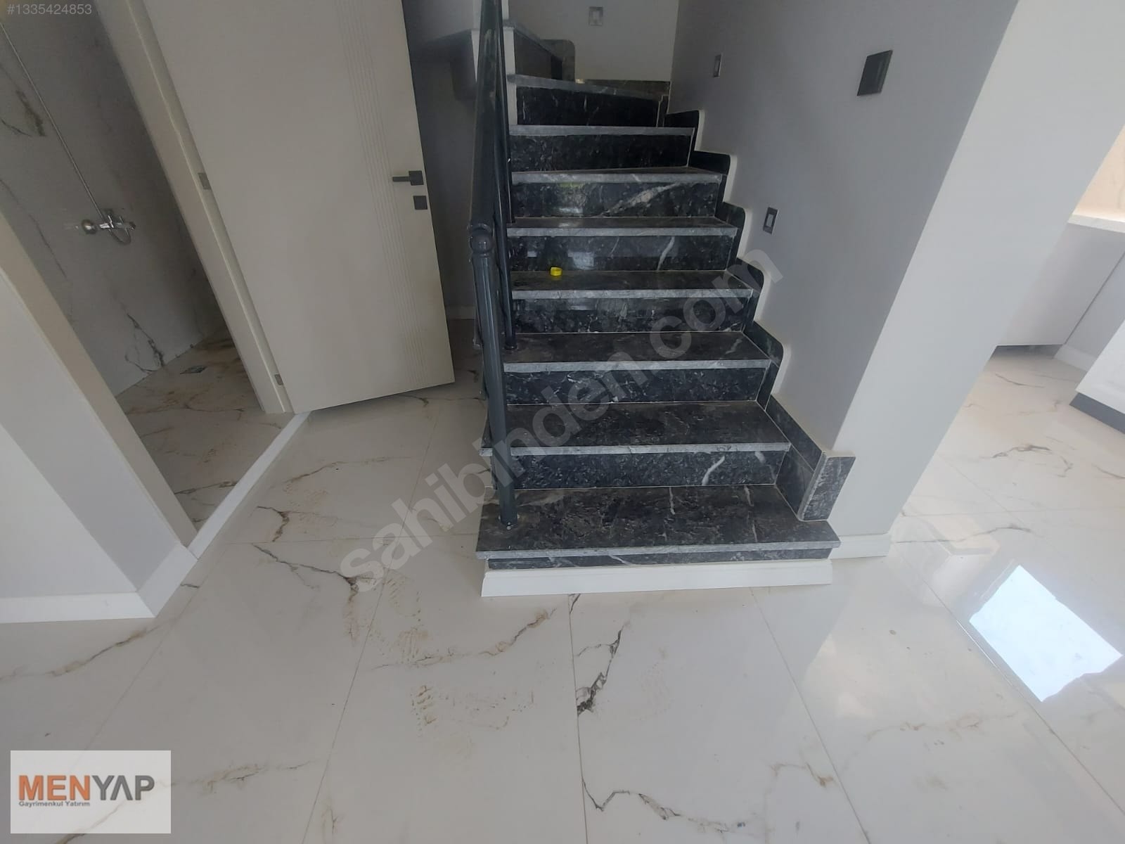 Yeniçiftlik’te Denize 450 Metre, Bahçeli 3+1 Dubleks Villa — fotoğraf 9