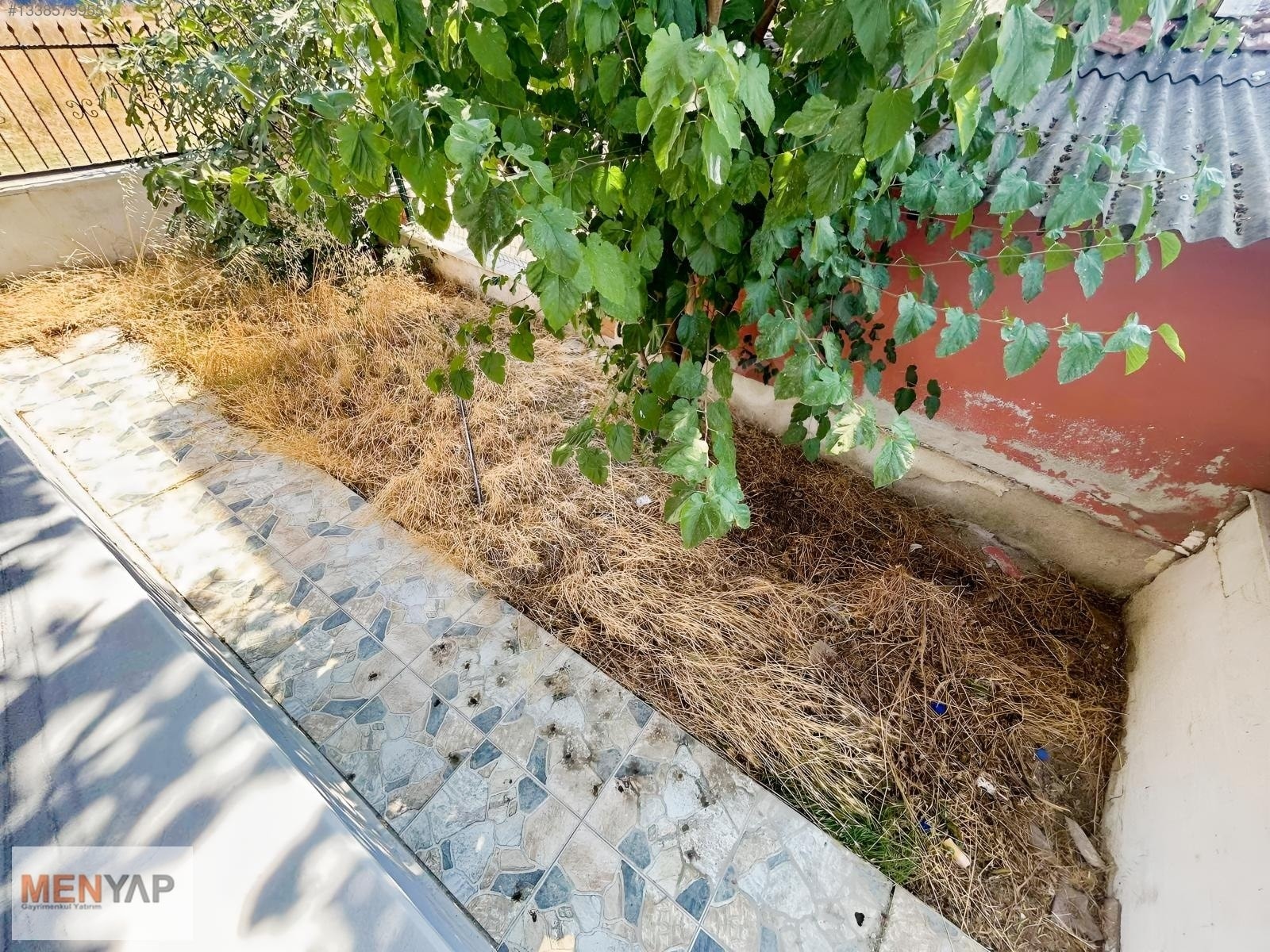 Yeniçiftlik’te Cadde Cepheli, Geniş Bahçeli 4+1 Tripleks Villa — fotoğraf 10