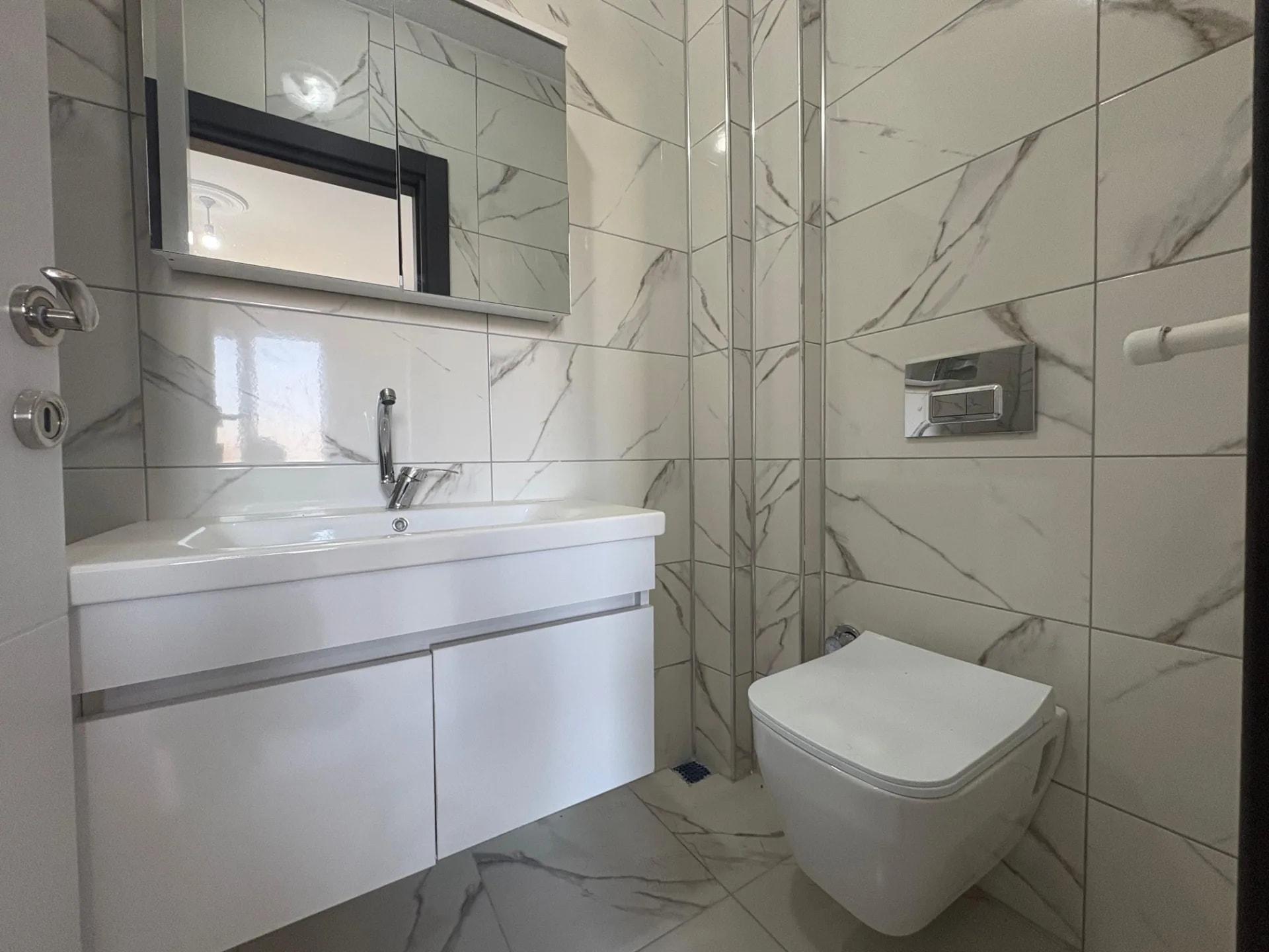 Yeniçiftlik’te Deniz Manzaralı, Müstakil Bahçeli 4+1 Villa — fotoğraf 11