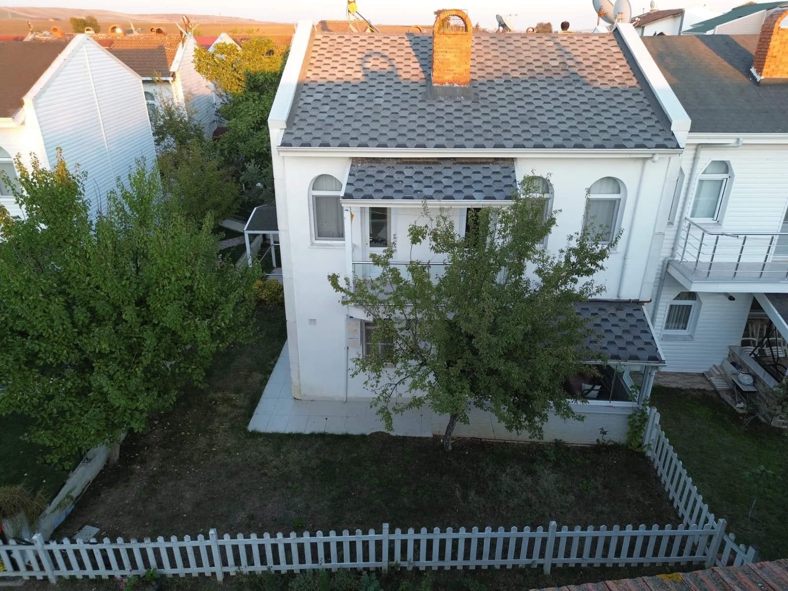 Marmaraereğlisi’nde Havuzlu, Güvenlikli Sitede 3+1 Yazlık Villa — fotoğraf 13