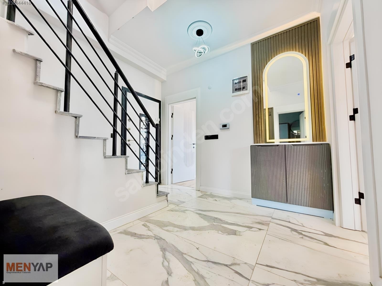 Yeniçiftlik Merkezde Denize Yürüme Mesafesinde Havuzlu 5+1 Villa — fotoğraf 14