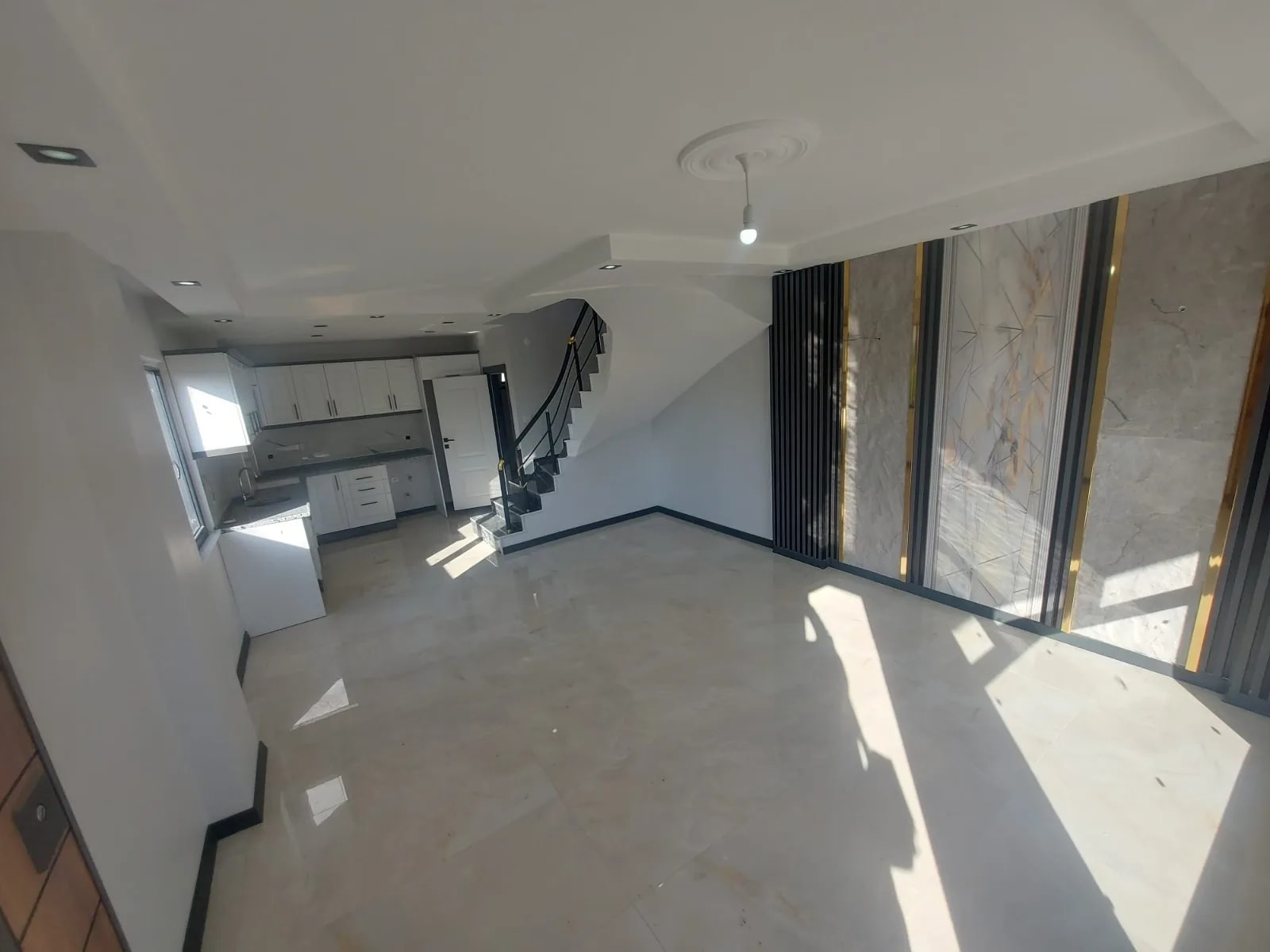 Yeniçiftlik’te Cem Evi Yakınında İskanlı 4+1 Yazlık Villa — fotoğraf 14