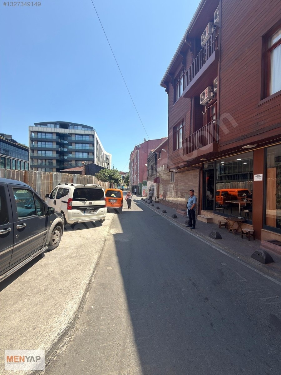 Beyoğlu Kasımpaşa’da 200 m² Kullanım Alanlı Satılık Dükkân — fotoğraf 15