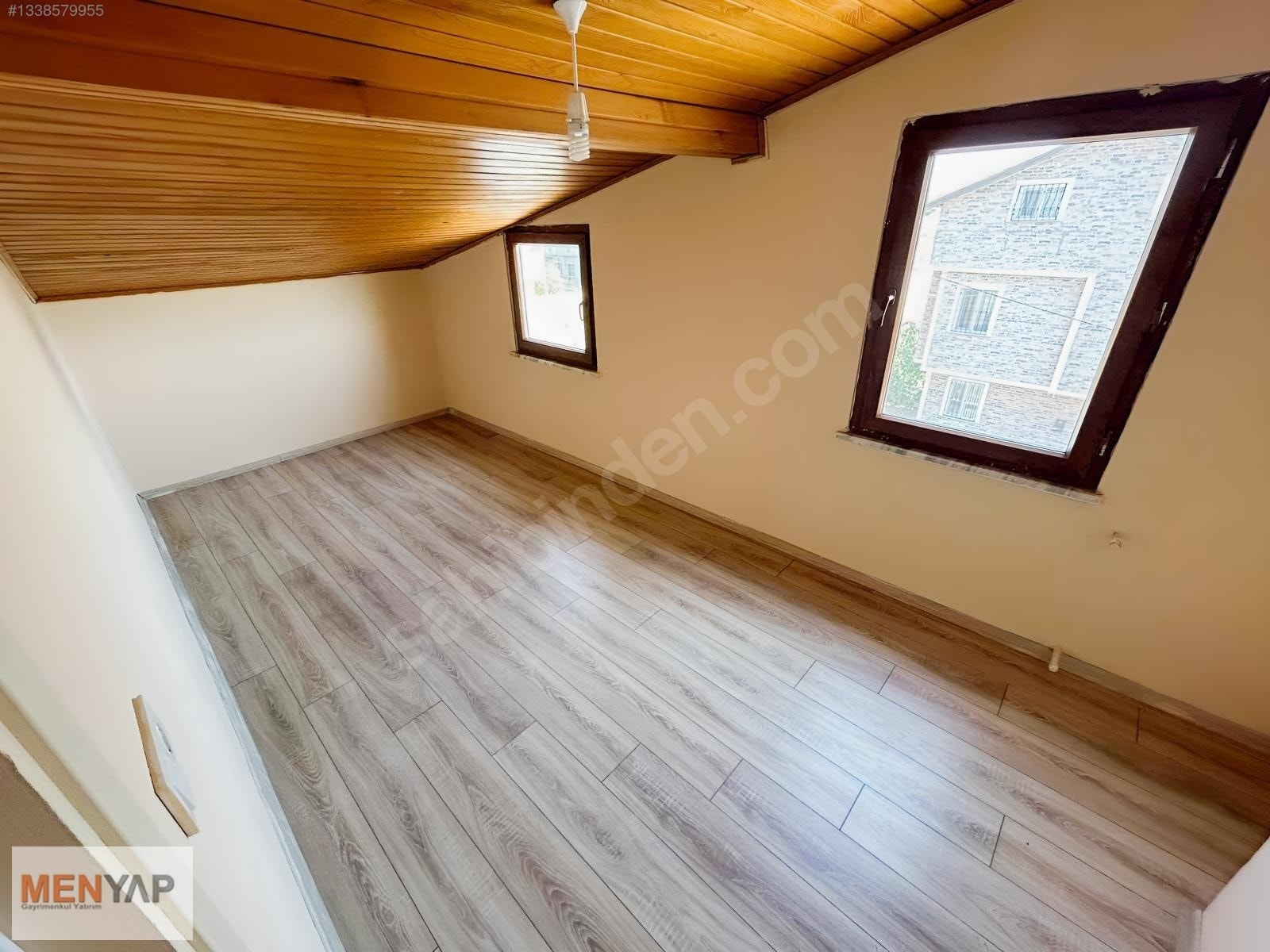 Yeniçiftlik’te Cadde Cepheli, Geniş Bahçeli 4+1 Tripleks Villa — fotoğraf 16