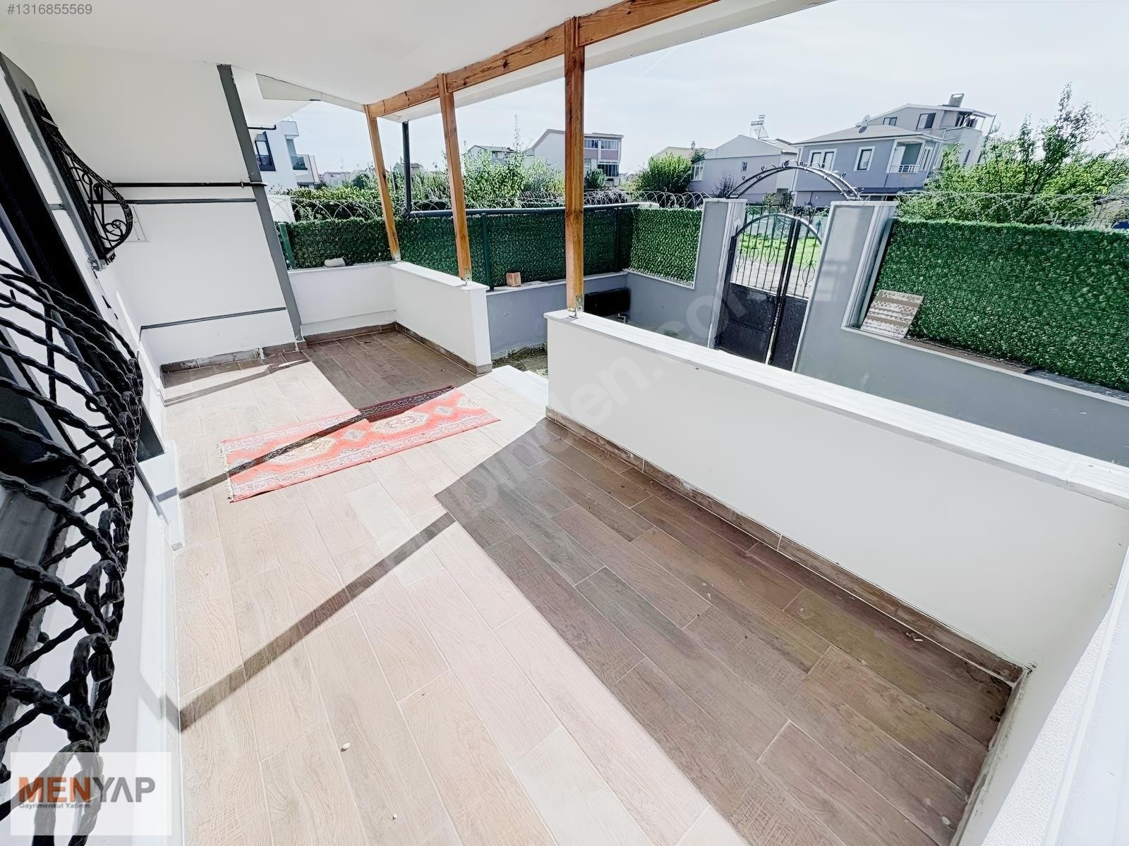 Yeniçiftlik’te Özel Tasarım, İskanlı, Geniş Bahçeli 4+1 Villa — fotoğraf 17