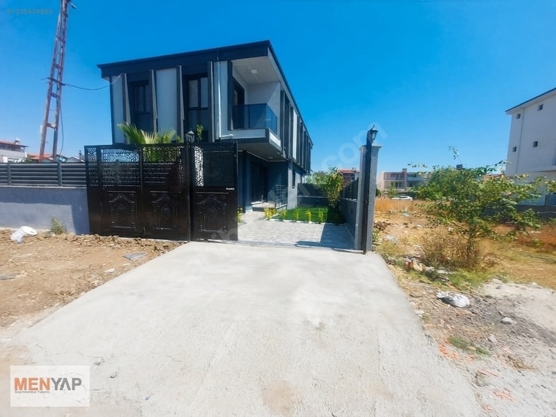 Yeniçiftlik’te Denize 450 Metre, Bahçeli 3+1 Dubleks Villa — fotoğraf 17