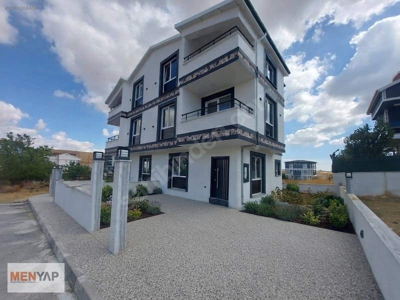 Çeşmeli’de Bahçeli, Otoparklı 4+1 Tripleks Yazlık Villa — fotoğraf 17
