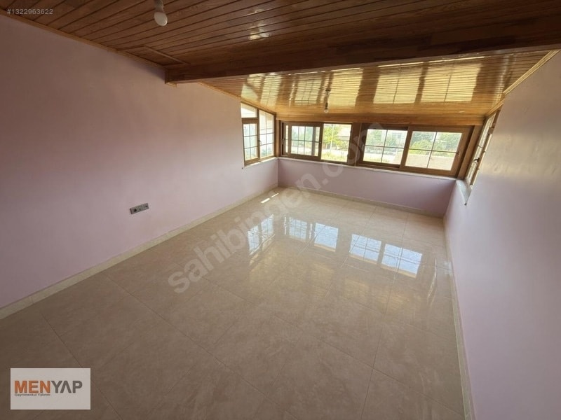 Yeniçiftlik Merkezde Havuzlu, Müstakil Bahçeli 6+1 Villa — fotoğraf 18