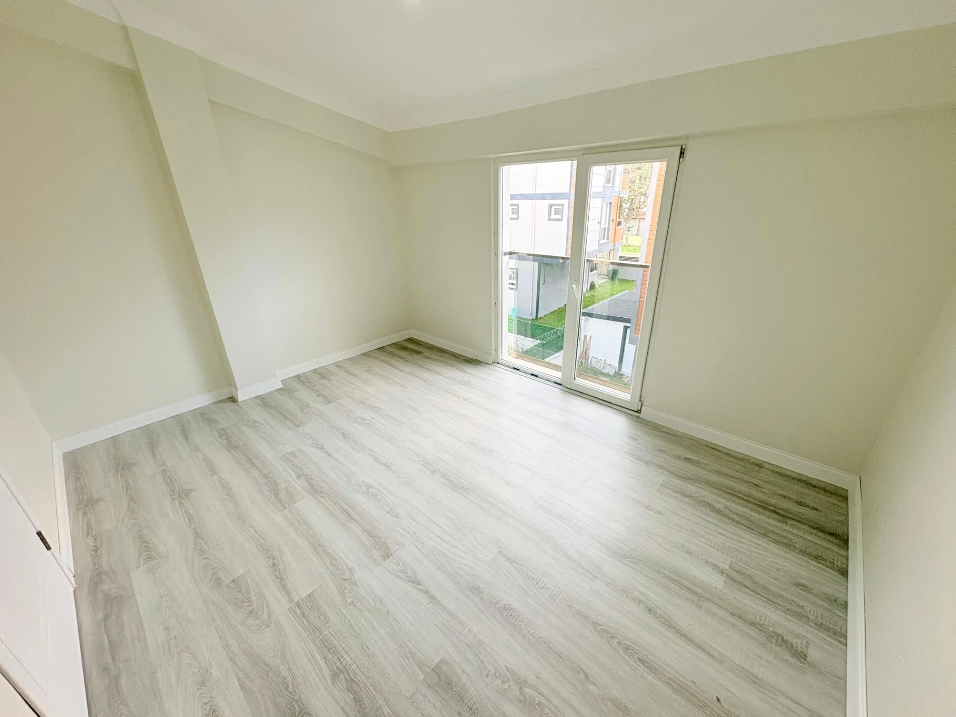 Yeniçiftlik’te Özel Tasarım Geniş Bahçeli İskanlı 4+1 Villa — fotoğraf 19