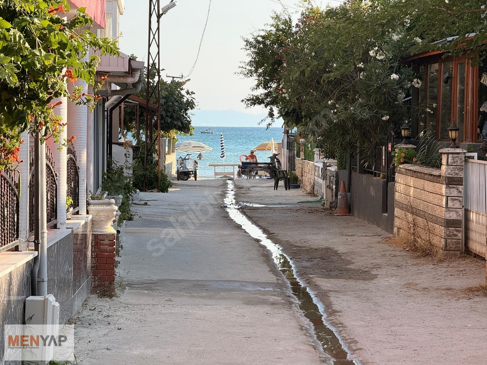 Yeniçiftlik’te Denize 70 Metre, Eşyalı 2+1 Bahçe Katı Yazlık — fotoğraf 20