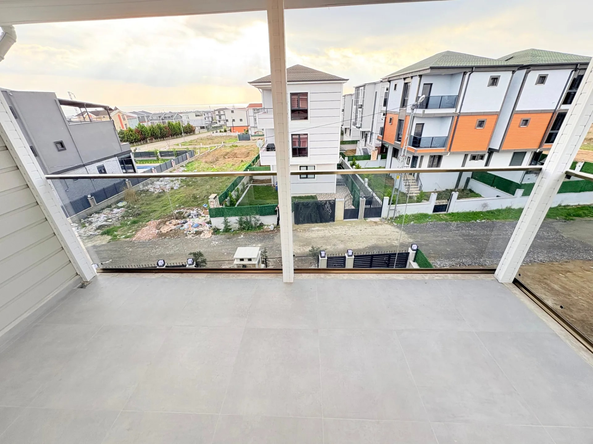 Yeniçiftlik’te Özel Tasarım Geniş Bahçeli İskanlı 4+1 Villa — fotoğraf 20