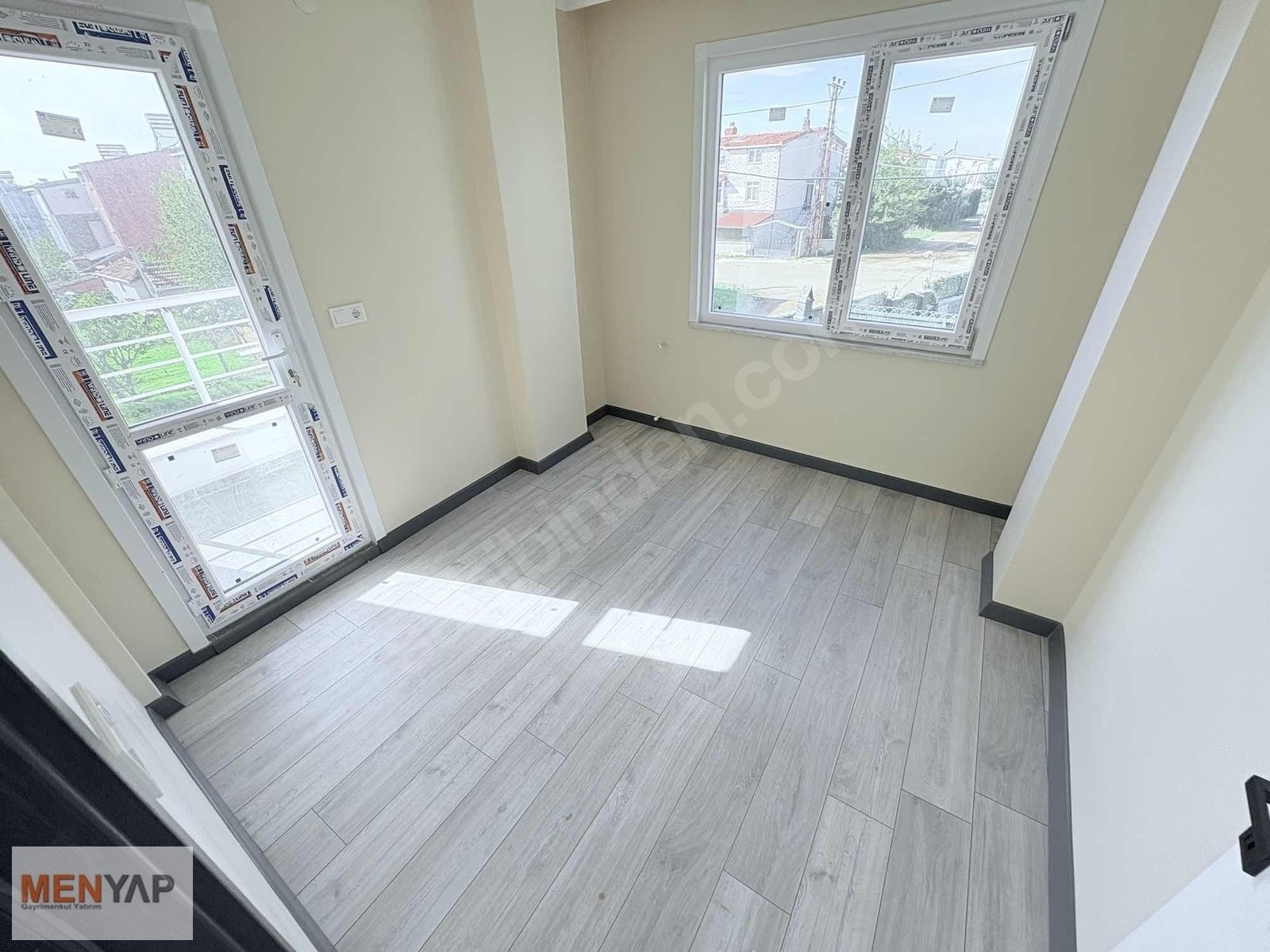 Yeniçiftlik’te Özel Tasarım, İskanlı, Geniş Bahçeli 4+1 Villa — fotoğraf 21