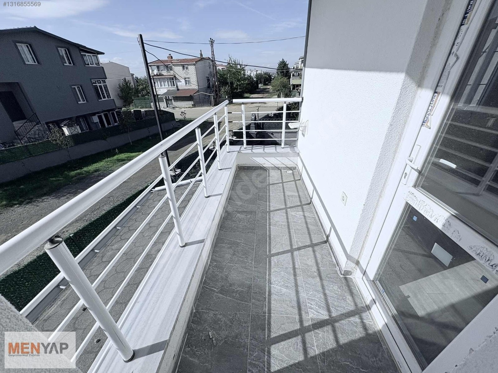 Yeniçiftlik’te Özel Tasarım, İskanlı, Geniş Bahçeli 4+1 Villa — fotoğraf 23